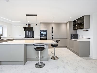 Open Plan Living Room/Kitchen